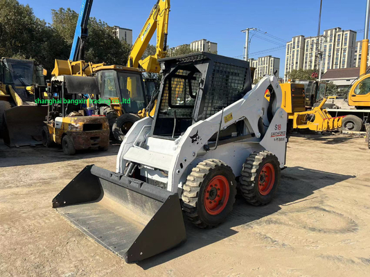 Bobcat S18 Skid Steer Loader com motor Kubota acessível e durável