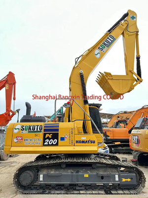Excavadora com cilindro hidráulico original Komatsu PC200 em excelente estado.