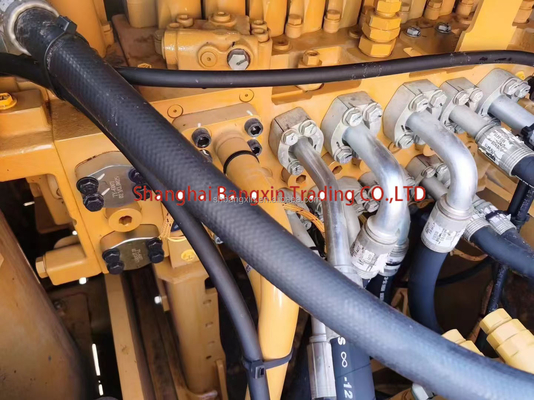 Sim, inspecionamos uma mini escavadeira CAT 323 de 20 toneladas e com 700 horas de trabalho.