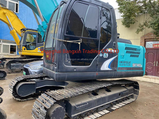 Excavadora Kobelco SK140 de 14 toneladas em bom estado