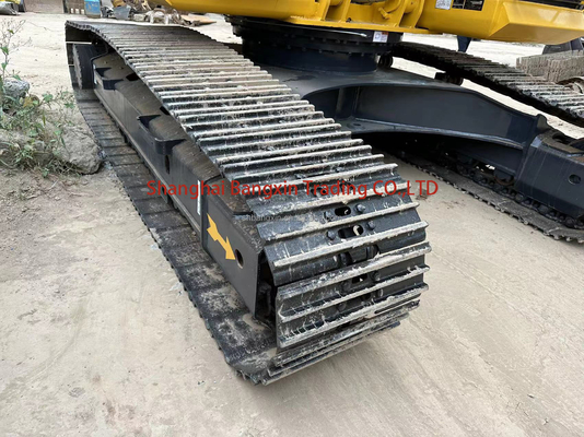 Excavadora Komatsu PC220-8 usada de 22 toneladas, com certificação EPA/CE e poucas horas de trabalho