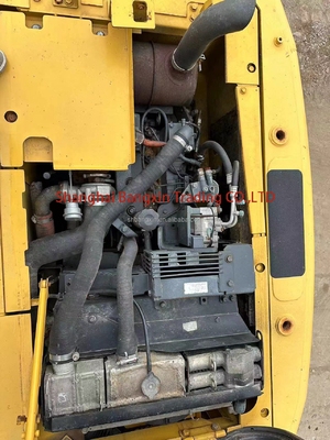 Máquina de Escavação Komatsu PC130-7 com transporte gratuito e 700 horas de trabalho