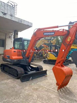 Obtenha o melhor preço nas escavadeiras usadas Doosan DX60 com potência forte e estabilidade hidráulica