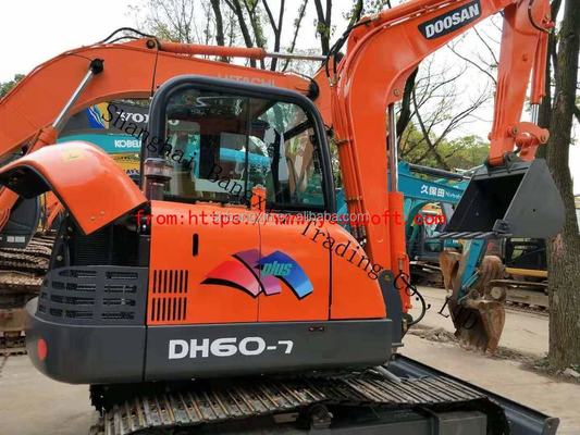 700 Horas de Trabalho Excavadora Doosan DH60-7 Crawler Usada com 1 e Após-venda