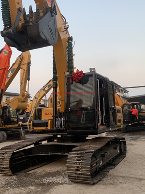 Excavadora Sany SY215 em excelente estado.