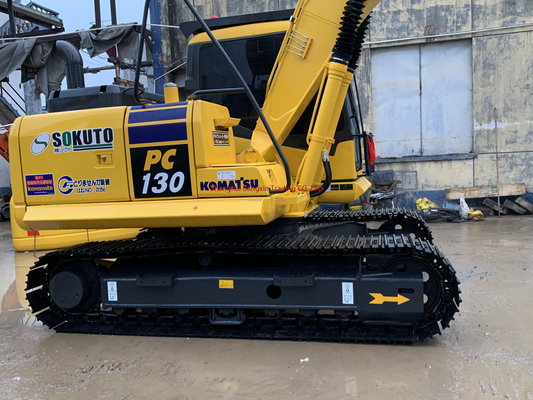 Excavadora Komatsu PC130 usada com motor original e acessível