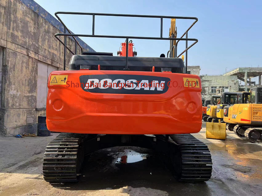 Excavadora usada Doosan DX300LC-9C com certificação EPA/CE e peso de 30000 kg