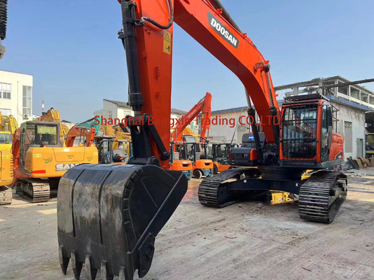 Excavadora usada Doosan DX300LC-9C com certificação EPA/CE e peso de 30000 kg