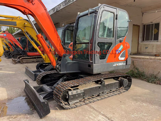 Doosan DX60 Mini Excavator em bom estado com bomba hidráulica original melhor em Xangai