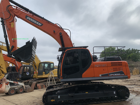 Máquina pesada de construção Doosan Dx300 Excavadora de segunda mão com peças de reposição 30tons