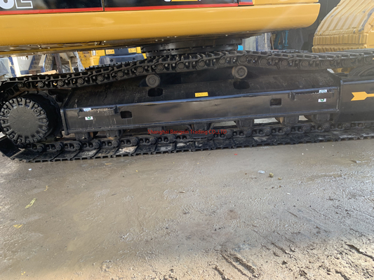 1 Excavadora Cat 320CL usada com excelente desempenho de trabalho e 700 horas de trabalho