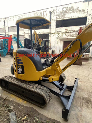 Excavadora Komatsu PC40MR-3 com capacidade de 0.19 balde e peso de 4000 kg
