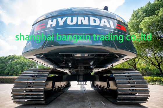 Excavadora Hyundai HX155L usada com 89 kW de potência em excelente estado