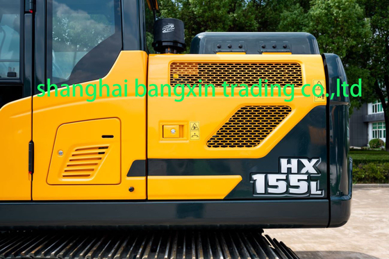 Excavadora Hyundai HX155L usada com 89 kW de potência em excelente estado