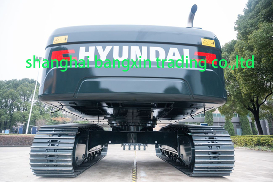 Excavadora usada Hyundai HX220L com 7 dias de duração