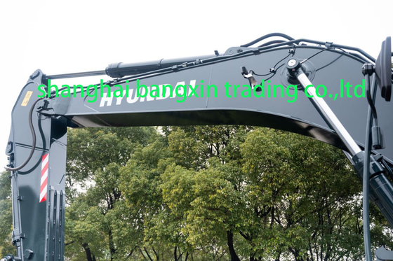 Excavadora usada Hyundai HX220L com 7 dias de duração