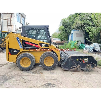 Pequena máquina de direcção de deslizamento CAT 226 com grande potência e estabilidade hidráulica a um